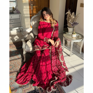 Top de mujer-Conjunto de Plazzo y Dupatta con trabajo de bordado pesado Ropa artística inspirada en Art Deco - Product Image 1