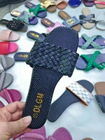 Mules Africaines pour Femmes à Prix Abordable, Grandes Tailles, Mode Estivale, Semelle en Caoutchouc, Sandales Femme Motifs Assortis, Vente en Gros