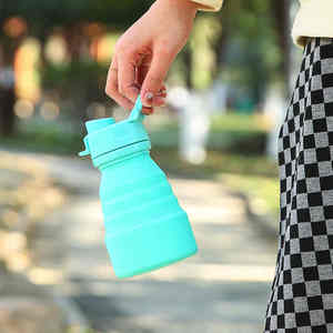 Botella de Agua Deportiva Plegable de Silicona de Grado Alimenticio de Source Factory con Tapa Abatible a Prueba de Fugas para Viajes al Aire Libre - Product Image 4