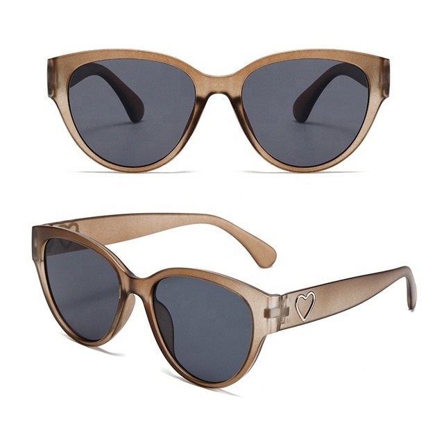 Fashion Wholesale Sunglasses for Men and Women Big Frame Cat Eye Sunglasses Love Heart Shades Sunglasses