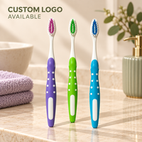 Brosse à dents manuelle pour adultes, poils en nylon doux, personnalisable OEM, manche confortable, usage domestique, soins bucco-dentaires