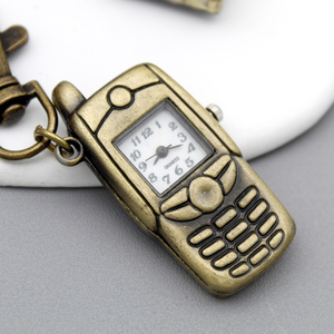 شكل شخصي مخصص تصميم فريد لطيف ساعة جيب صغيرة حلقة مفاتيح خمر معدنية صغيرة كاميرا سلسلة مفاتيح مع ساعة - Product Image 3