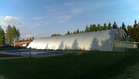 Kits de hangars Quonset en acier et bâtiments à toit métallique en arche, construction de hangars métalliques à toit à joint vissé, hangar à panneaux à écrous et boulons
