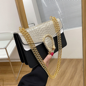 Bolso de mano de lujo con cadenas de cocodrilo para mujer, bandoleras cuadradas con botones, de PU, venta al por mayor, China, <span class=keywords><strong>2022</strong></span> - Product Image 5