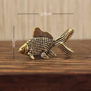 ของตกแต่งโต๊ะทำงานรูปปลาทองทองเหลืองวินเทจสุดน่ารัก งานฝีมือทองแดงแท้ - Product Image 3
