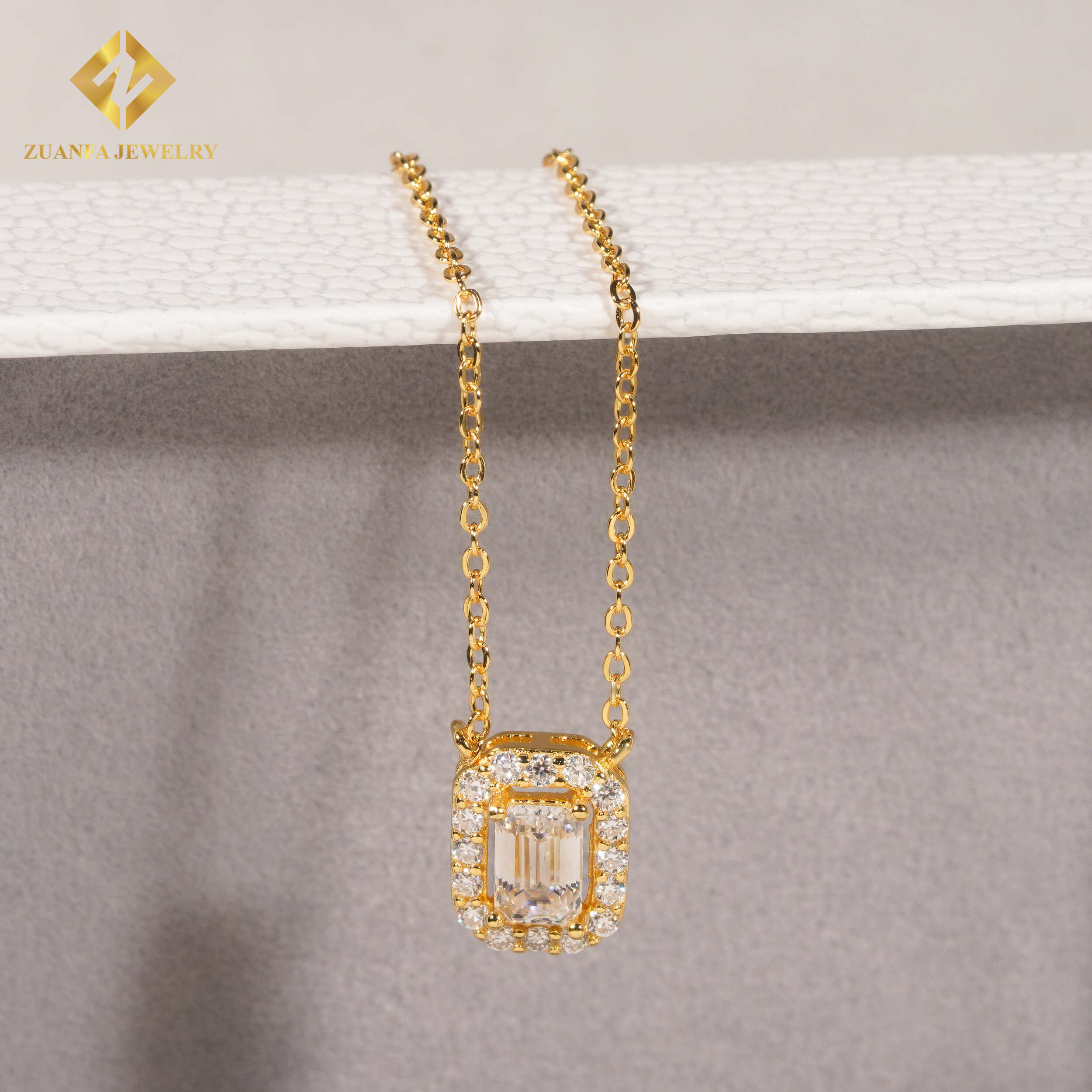 สีเหลือง