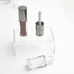 Tube à gloss carré transparent personnalisé avec logo, prêt à être expédié, avec couvercle rond doré ou argenté - Product Image 4