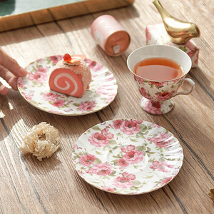 Juego de Tazas de Café Vintage Estilo Europeo y Británico, Juego de Té de Porcelana con Rosas Rosadas, Elegante Juego de Tazas y Tetera para el Té de <span class=keywords><strong>la</strong></span> Tarde - Product Image 3