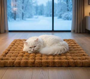 Selimut Hewan Peliharaan Musim Dingin Modern Warna Cokelat Imitasi Bulu Kelinci, Nyaman dan Lembut, Dapat Dilepas dan Dicuci - Product Image 1