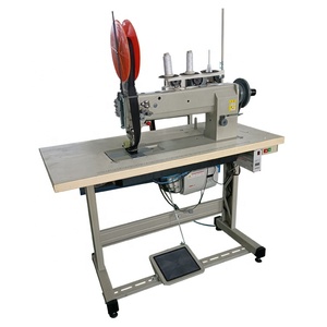 Machine à coudre industrielle à point de recouvrement pour la formation de points - Product Image 3