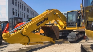 รถขุดตีนตะขาบ Komatsu PC200 มือสอง เครื่องยนต์ Komatsu แท้ 103 กิโลวัตต์ น้ำหนักใช้งาน 20000 กิโลกรัม ชั่วโมงการใช้งาน 4001-6000 ชั่วโมง แบริ่งไฮดรอลิก - Product Image 5