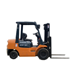 รถยกโตโยต้า25 2.5ตันรถยกเบนซินโตโยต้าญี่ปุ่นภูมิประเทศขรุขระในสภาพดี - Product Image 1