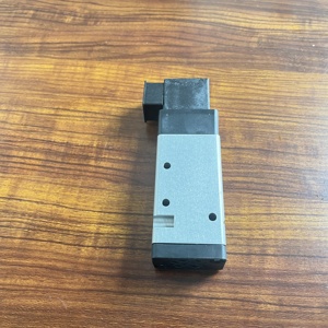 Válvula Solenoide Original IMI V61B313A-A213J / V61B313A-A2000 24V con Conector de Cable, Válvula Solenoide Norgren Original IMI S - Product Image 2