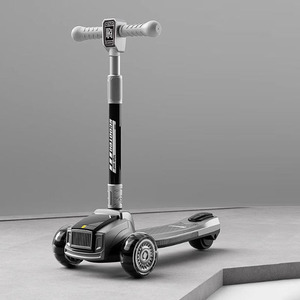 สกู๊ตเตอร์เด็ก สีแดงและสีเทา ปรับความสูงได้ พับเก็บได้ สำหรับเด็กอายุ 3-6 ปี - Product Image 4