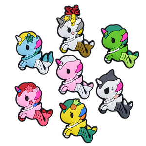 Breloques de chaussures 2D en PVC souple, série <span class=keywords><strong>Licorne</strong></span> Arc-en-ciel de dessin animé, accessoires esthétiques pour chaussures, ornements - Product Image 1