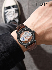 Reloj de Moda para Hombre TOMI, Correa de Cuero, Caja de Aleación, Esfera de Cristal, Ancho de Correa de 20 mm, Incluye Caja de Regalo Hangzhou - Product Image 1