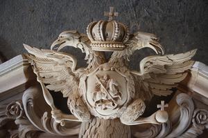 Espejo Decorativo de Pared con Detalles de Tallado Intenso - Espejos Alexy - Product Image 5