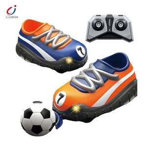 Chengji – deux chaussures de football, combat 4CH électrique kick the ball, jeu de football, télécommande, <span class=keywords><strong>2</strong></span>.4g, <span class=keywords><strong>mini</strong></span> rc, chaussures de football, voiture - Product Image 1