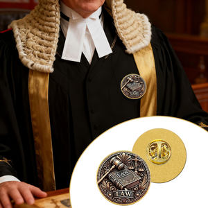 Broches de Solapa Personalizados con la Escala de la Justicia, Insignias de Abogado de Metal Esmaltado con Símbolos Jurídicos, Broches de Identidad Profesional, Regalos para Ceremonias Legales - Product Image 5
