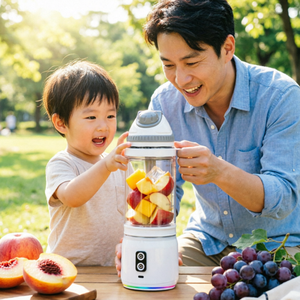 เครื่องคั้นน้ำผลไม้ขนาดกะทัดรัด 700 มล. เครื่องปั่นสมูทตี้แบบพกพา เครื่องปั่นอาหารเด็ก เครื่องสกัดผลไม้ ชาร์จ USB ได้ ใช้งานง่ายเพียงสัมผัสเดียว - Product Image 4