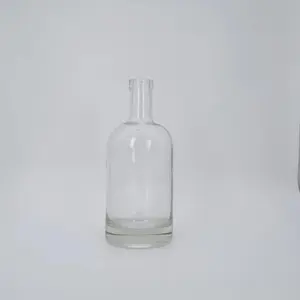Hot sale Empty Beverage/Vodka/Beer/Whisky/juice glass bottle shaped 200ml 500ml 750ml glass wine liquor bottle with screw cap