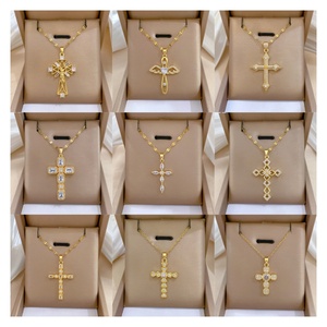 Collana di Lusso Vintage con Pendente a Croce in Zirconi, Catena in Acciaio Inox Placcato Oro 18K, Gioiello Scintillante per <span class=keywords><strong>Donna</strong></span> - Product Image 1