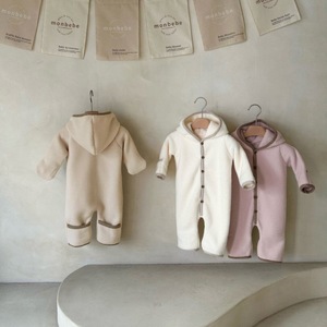 Combinaison de bébé en <span class=keywords><strong>polaire</strong></span> à manches longues pour l'automne et l'hiver, vente en gros, nouveau-né, boutons, combinaison à capuche en sherpa pour enfants - Product Image 2