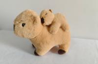 Vente en gros de peluche capybara mignon avec bébé capybara animal en peluche doux pour cadeaux de fête des mères et décoration de chambre