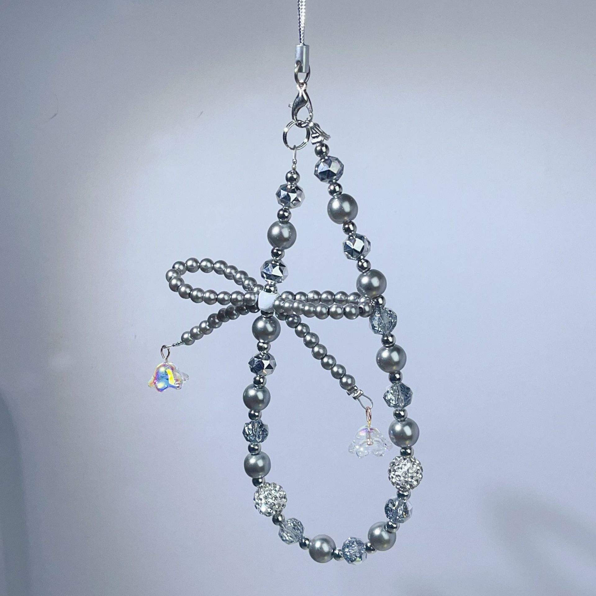 Gray glass pearl model