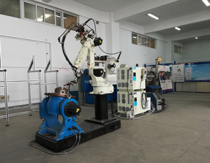 Bras de robot industriel de soudage automatique à couture longitudinale et rotative de type L pour plaques d'acier épaisses - Product Image 3