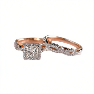 Bague de fiançailles classique pour femme en or rose avec diamant naturel, pierre centrale taille princesse et diamants latéraux pavé F1164 - Product Image 1
