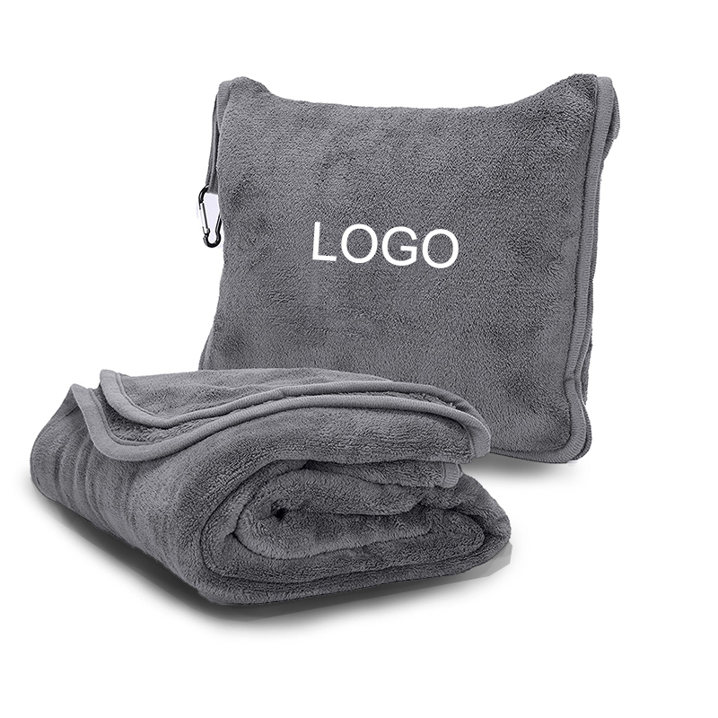 Ricamo all'ingrosso Logo personalizzato morbido pile di flanella 2 In 1 cuscino da viaggio aereo coperta e cuscino