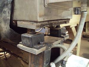 Ahşap kömür çimento Log endüstrilerinde tünel konveyör bant için kırıcı koruma için OEM endüstriyel <span class=keywords><strong>Metal</strong></span> dedektörü - Product Image 5