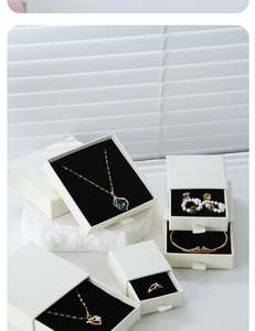 Cajas de Cartón Rígido para Joyería con Logotipo Personalizado, Cajas de Regalo Reciclables para Pendientes - Product Image 1