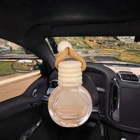 Diffuseur de parfum de luxe en verre pour voiture, capacité 4ml, 8ml, 10ml, avec corde et bouchon à vis en bois, anti-fuite