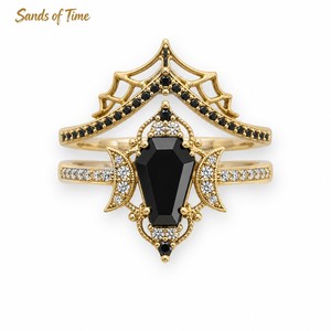 Bague de promesse tendance en or K avec motif corbeau sorcière, sertie de moissanite noire hexagonale 6x8, personnalisable, pour femme, vente en gros - Product Image 2