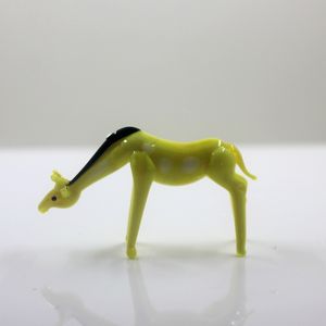 キリン置物環境にやさしい光沢のあるシックなガラス福祉ギフト用の新しいスタイルのクラフト装飾 - Product Image 1