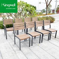 Prix de gros ensemble de meubles de restaurant en plein air chaise de patio résistant aux UV hôtel plastique bois 4 places chaises et table pour café