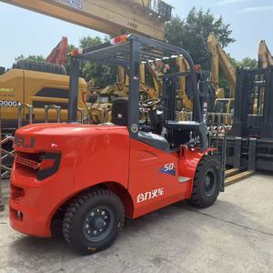 Montacargas Diésel HELI 50 de 5 Toneladas con Certificación CE, Capacidad de Carga de 8000 Libras, Tracción en las Cuatro Ruedas, Operación con Asiento, Altura de Elevación de 4500 mm - Product Image 4