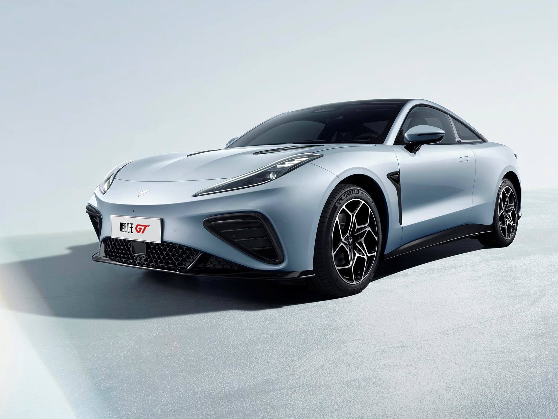 Nezha GT 2023 Model 580 AWD High Performance Electric Car