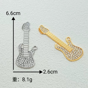Llavero de guitarra de moda con decoración de diamantes de imitación, estilo moderno personalizado, pequeño regalo para amantes de la música, gran venta - Product Image 5