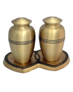 Ensemble d'urne funéraire de style américain de compagnon d'or classique avec base de coeur pour les fournitures funéraires commémoratives de cendres d'adultes - Product Image 2