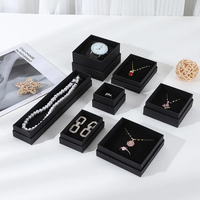 Boîte à bijoux en carton rigide avec couvercle et base, insert en velours, pour bagues et colliers, personnalisable avec logo, emballage cadeau pour montres, livraison directe d'usine