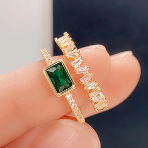Anillo de Esmeralda para Mujer F1511, Anillo de Compromiso con Engaste Geométrico, Anillos de Moda con Piedras Preciosas Creadas en Laboratorio - Product Image 3