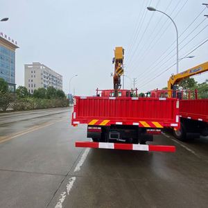 Grue à flèche droite Sinotruk, équipement hydraulique robuste pour la manutention de matériaux de construction avec siège surélevé - Product Image 4