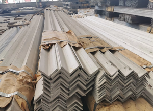 Barra Angular de Acero al Carbono ASTM A36, Laminada en Caliente, Galvanizada, Ángulos Iguales y Desiguales para Uso Estructural - Product Image 5