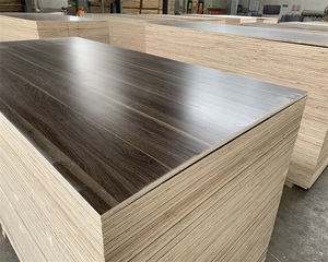 15mm 18mm 4x8 Étanche Laser Cut <span class=keywords><strong>Marine</strong></span> UV Coffrage E0 Grade Peuplier Noyau Laminé Mélamine Face <span class=keywords><strong>Contreplaqué</strong></span> pour la Construction - Product Image 4