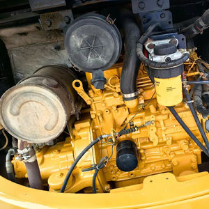 Mini-excavatrice sur chenilles Cat 304cr d'occasion, 90% neuve, en vente en Chine - Product Image 5