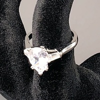 Bague d'Anniversaire Tendance en Argent S925 Plaqué Rhodium avec Trois Pierres de Moissanite en Goutte d'Eau, Bijou Fin Glamour, Idéal Cadeau
