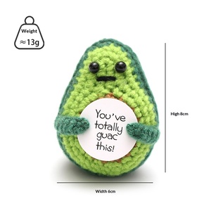 Poupée chinoise en laine crochetée à la main, motif concombre et pomme de terre, avec énergie positive - Product Image 6